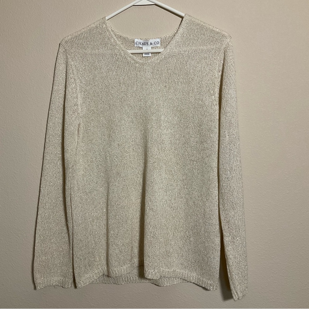 New CHAUS & CO. Shimmery Beige V-neck long sleeve Sweater Size S